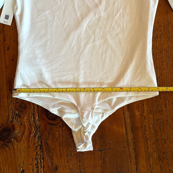 NWT Spanx Smooth Jersey Ballet Bodysuit, White , Size Large, Short Sleeve - Picture 10 of 11